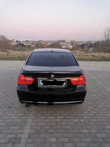 BMW 320d z tyłu